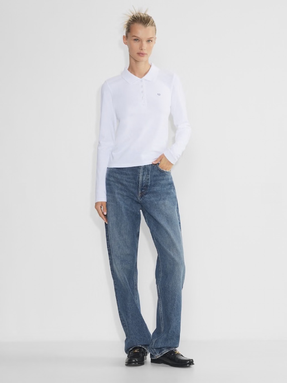 Classic Straight-Leg Women’s Jeans in Medium Blue